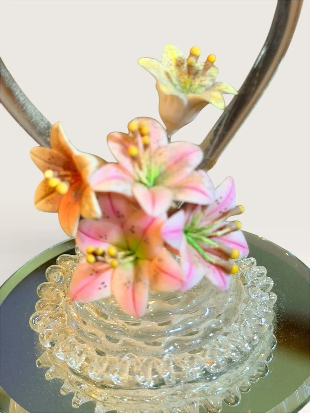 Vintage Glass Baron Hummingbird Heart Pink Lilies Mirrored Base Figurine